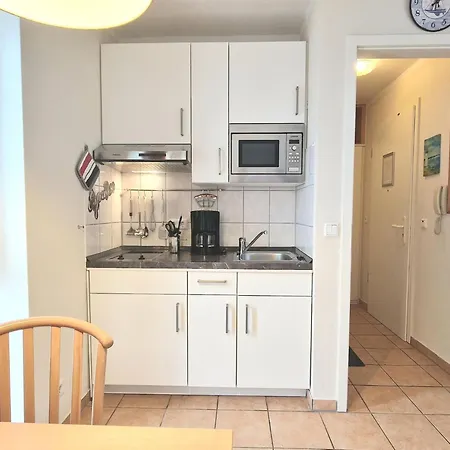 Moderne Mit Balkon - Ostseeurlaub In Apartment Sellin (Rugen)