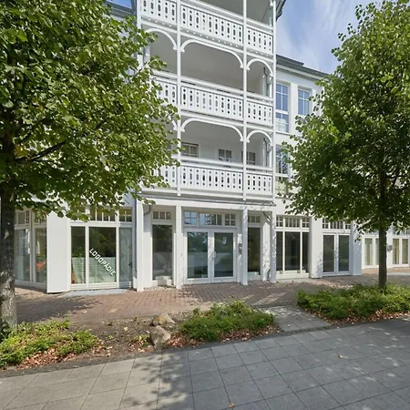 Moderne Mit Balkon - Ostseeurlaub In Apartment *